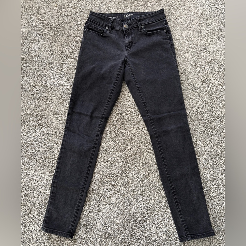 Ann Taylor LOFT Curvy Straight Black Faded Wash Jeans Size 25/0